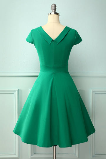 Vestido verde dos anos 50 do pescoço do barco